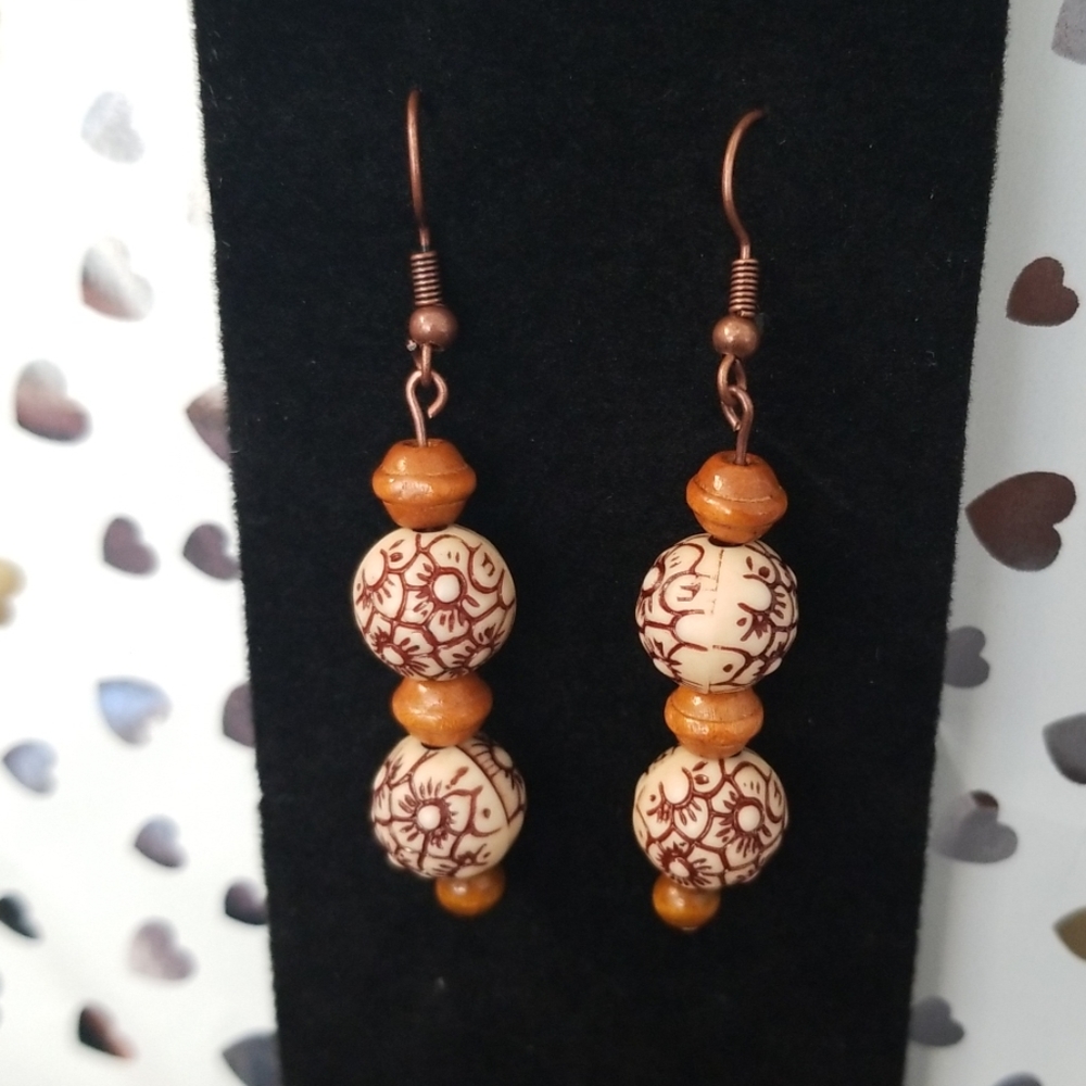 Wooden beads earrings